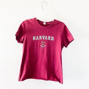 ⭐️ HARVARD UNIVERSITY Crop Top Graphic Tee Maroon